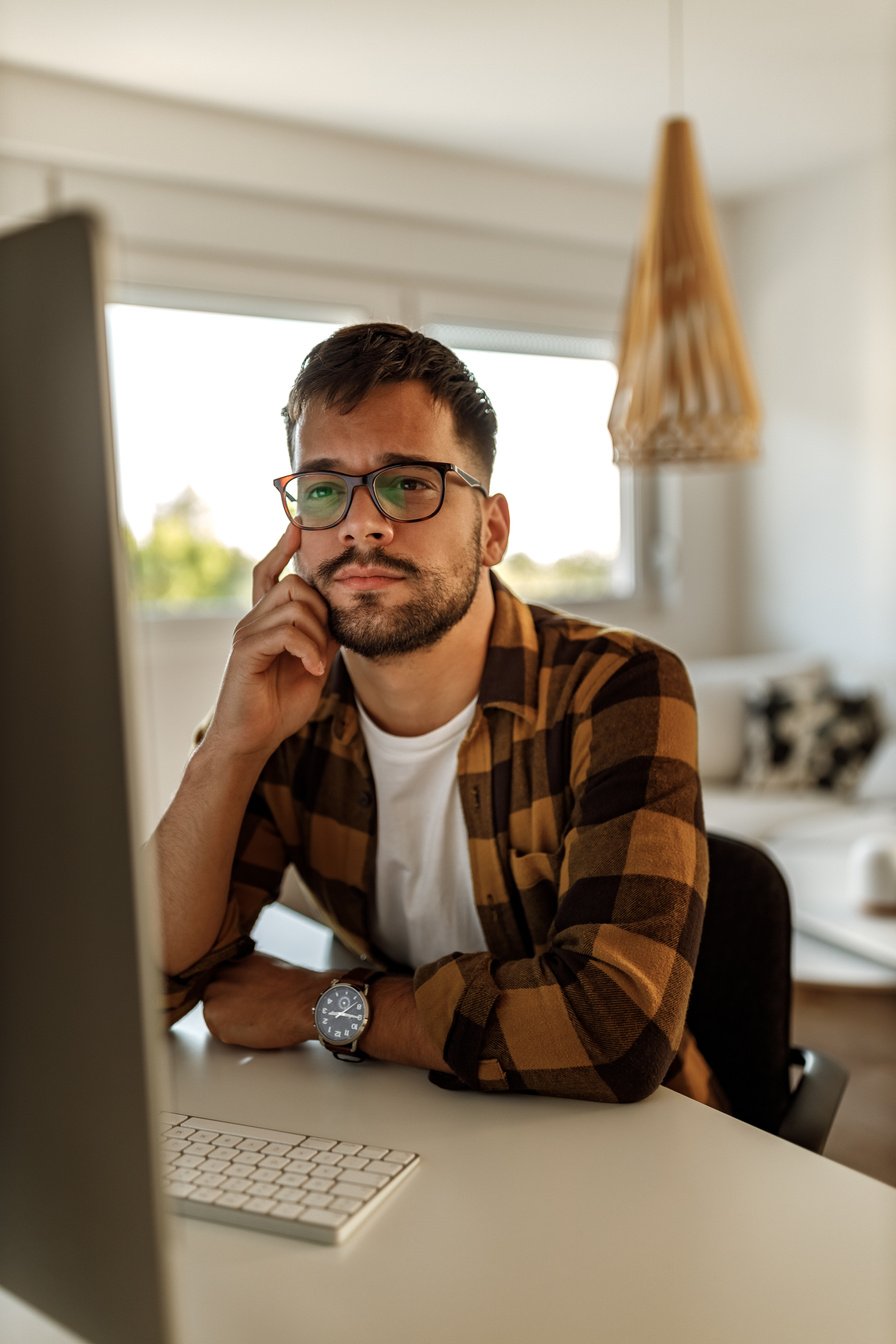 Man learning something new from online courses.